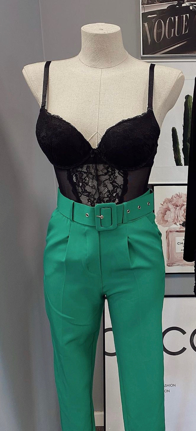 Pantalón capricho