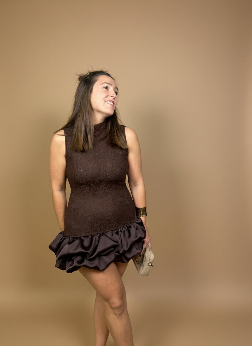 VESTIDO ENCAJE CARMESI