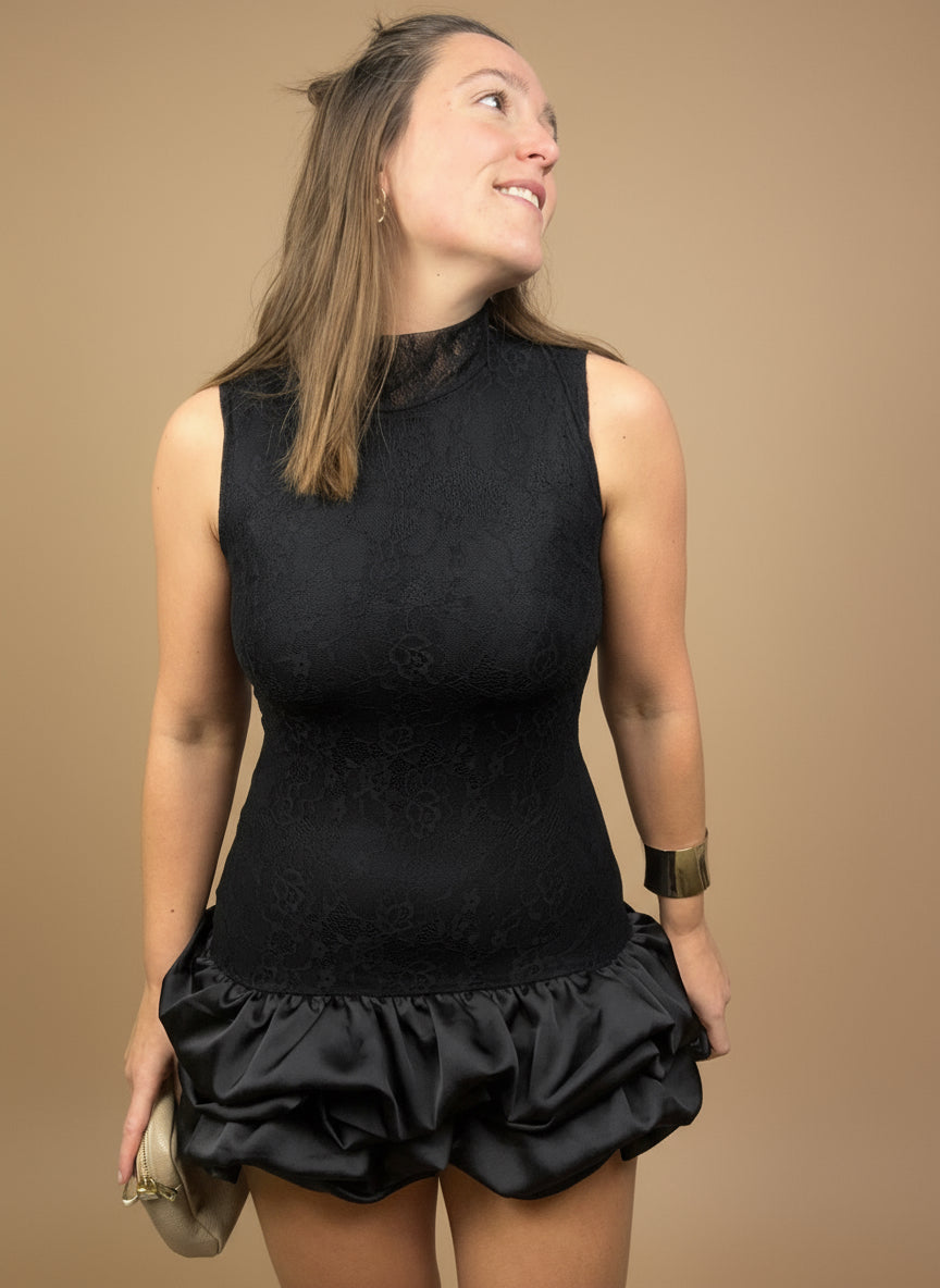 VESTIDO ENCAJE CARMESI